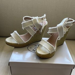 Steve Madden sz11 frayed white fabric espadrille